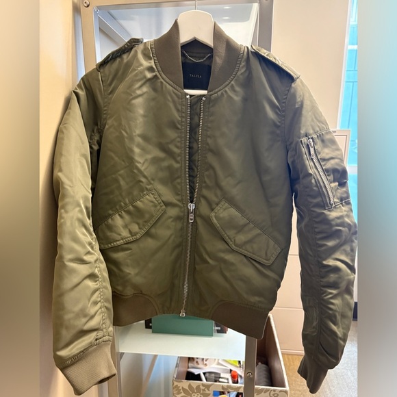 Aritzia Talula women’s size XXS Military Green crop Whitby Bomber Flight Jacket - Picture 6 of 7